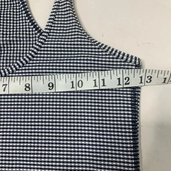 Lululemon Gingham black and white tank - Picture 5 of 5